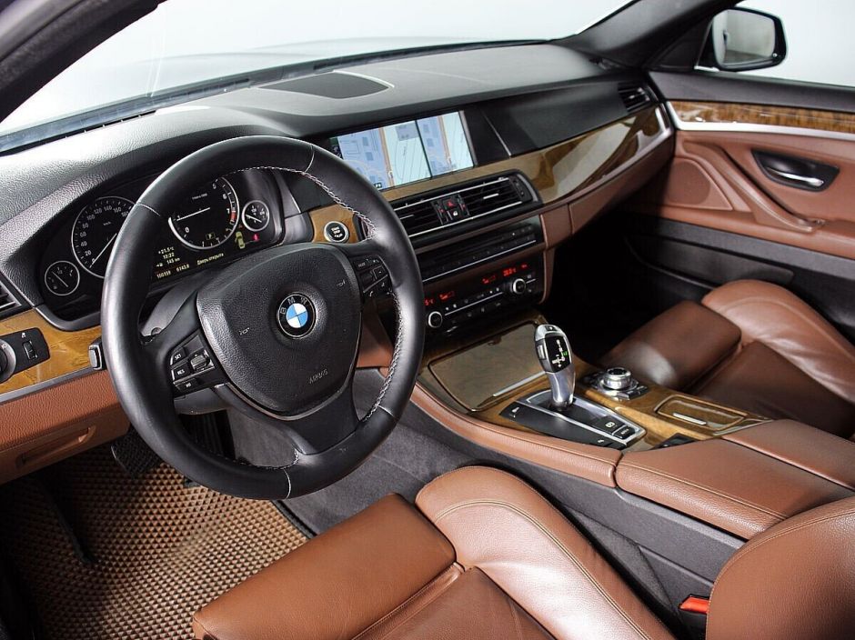 BMW 5 серии 2.5 АКПП, 2011, 154 000 км фото 4