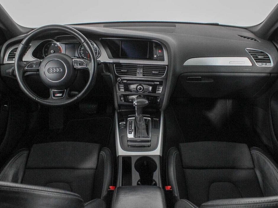 Audi A4 2.0 РКПП, 2011, 148 000 км фото 9