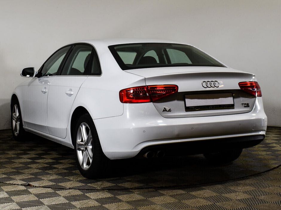 Audi A4 2.0 РКПП, 2011, 153 000 км фото 4
