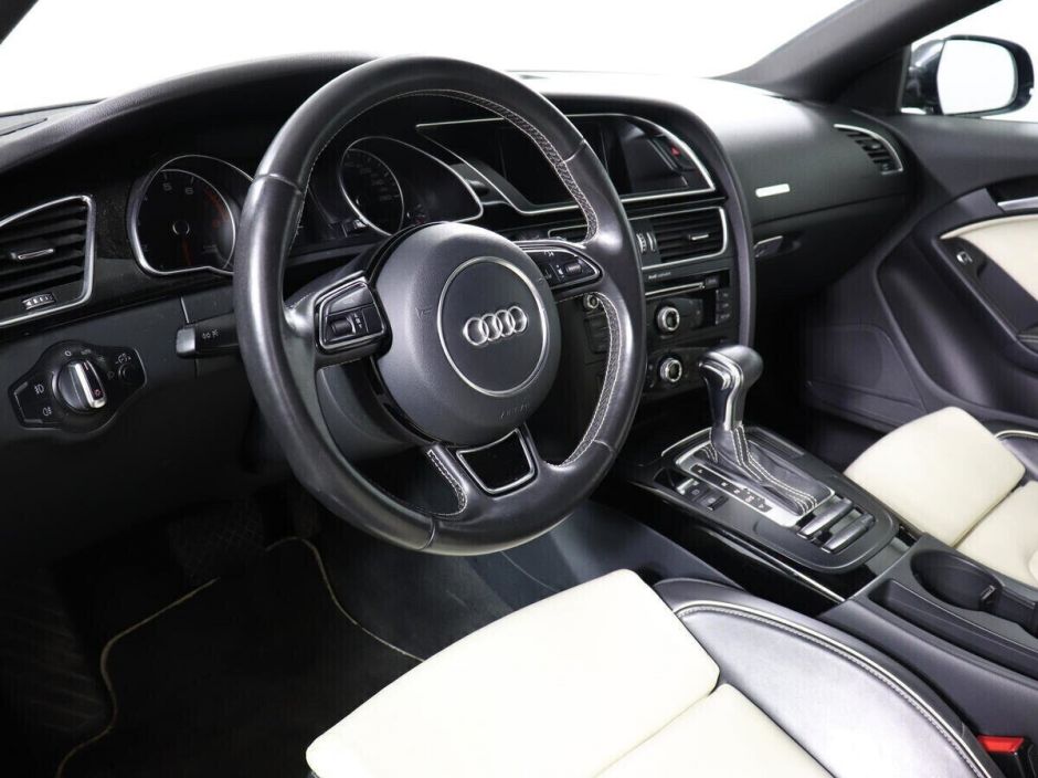 Audi A5 2.0 РКПП, 2011, 150 000 км фото 9