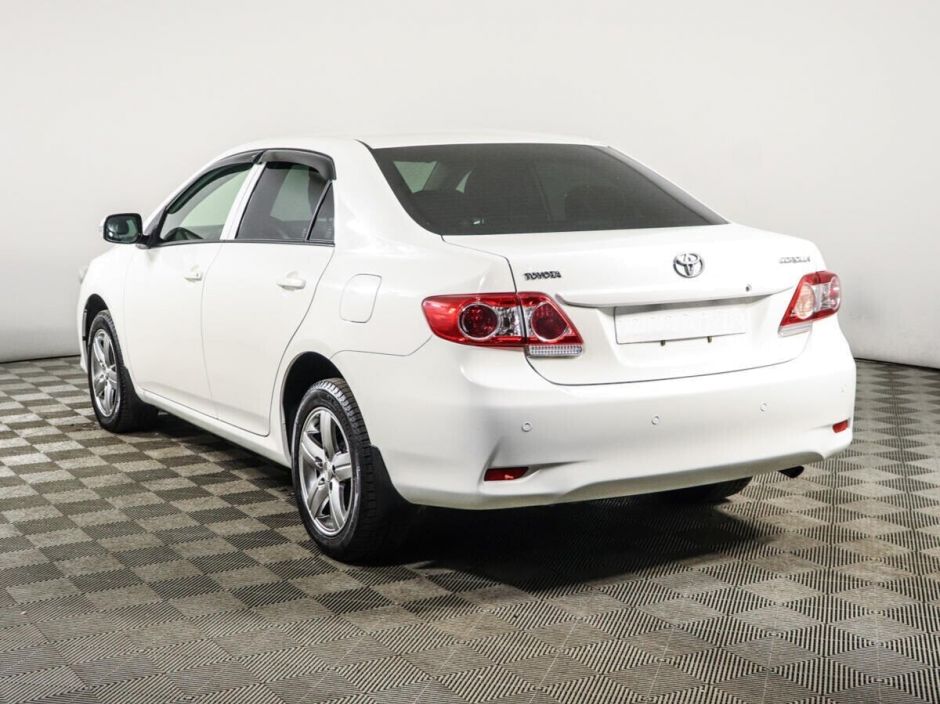 Toyota Corolla 1.3 МКПП, 2012, 131 000 км фото 3