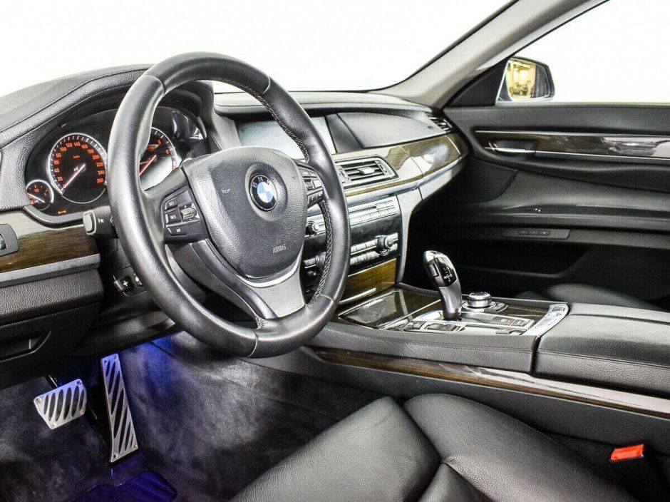 BMW 7 серии 3.0 АКПП, 2011, 143 000 км фото 7