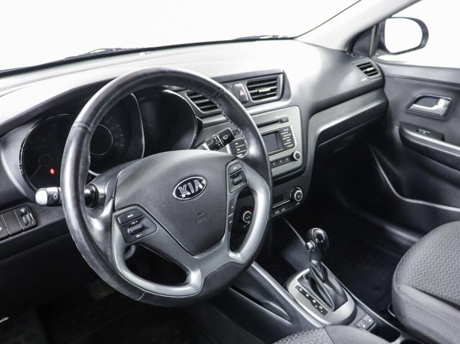 Kia Rio 1.6 АКПП, 2017, 81 000 км фото 6