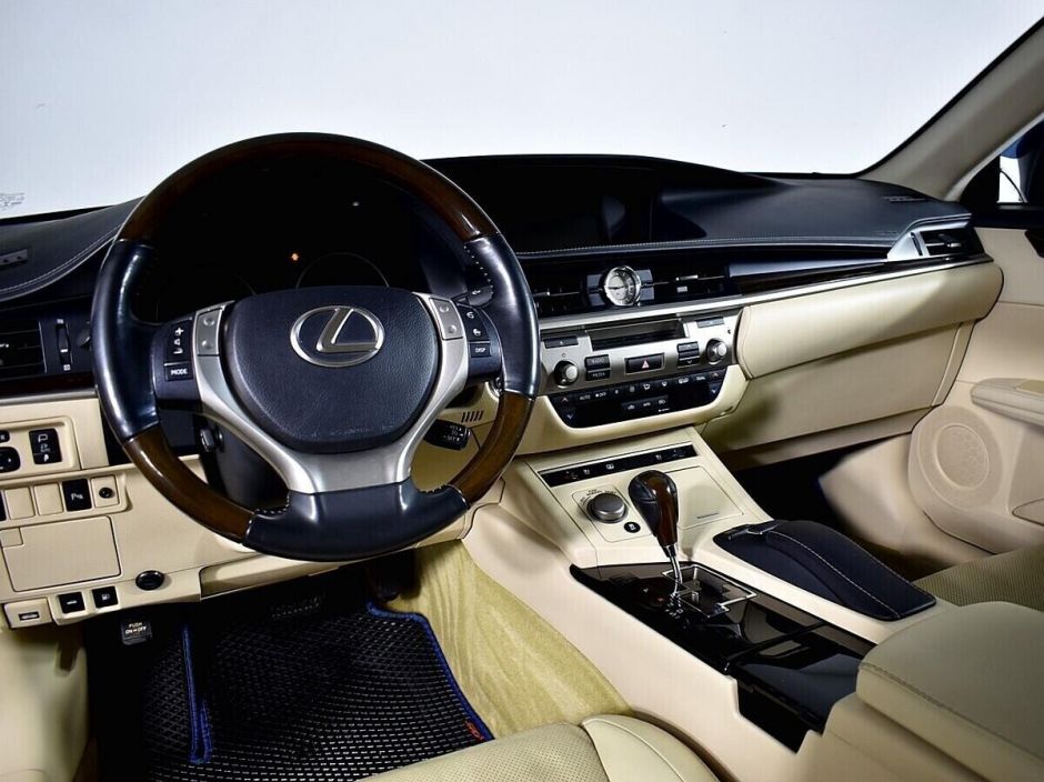 Lexus ES 2.5 АКПП, 2014, 111 000 км фото 3