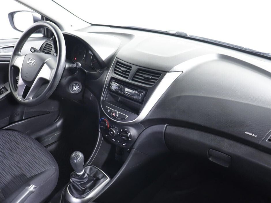 Hyundai Solaris 1.6 МКПП, 2014, 119 000 км фото 7