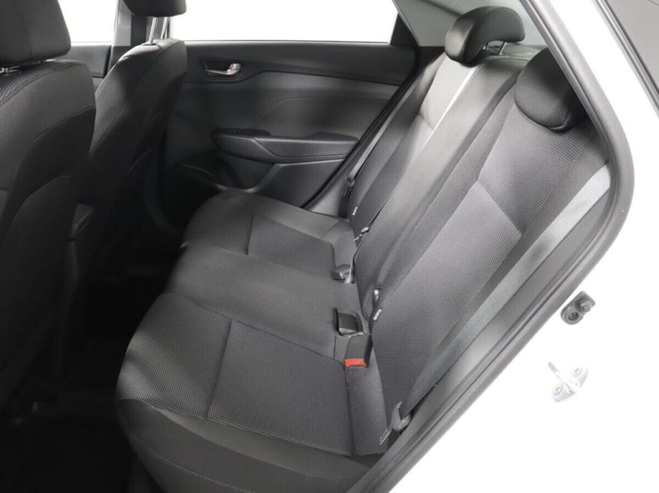 Hyundai Solaris 1.6 МКПП, 2018, 60 000 км фото 10
