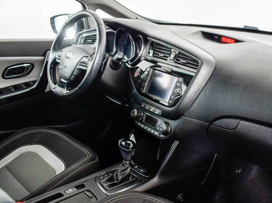 Kia Ceed 1.6 АКПП, 2015, 99 000 км фото 6