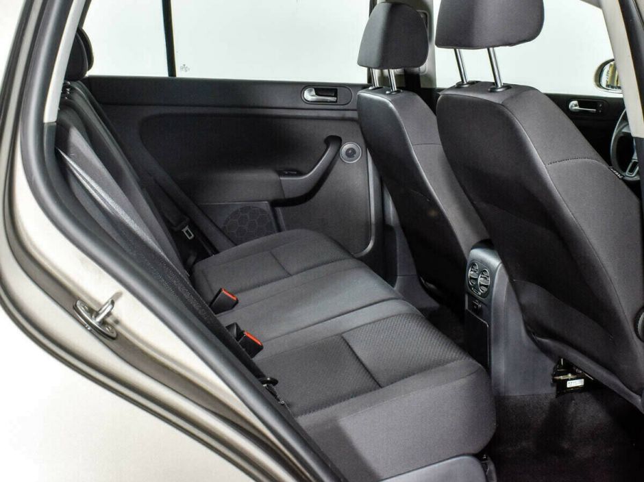 Volkswagen Golf Plus 1.6 МКПП, 2011, 149 000 км фото 7