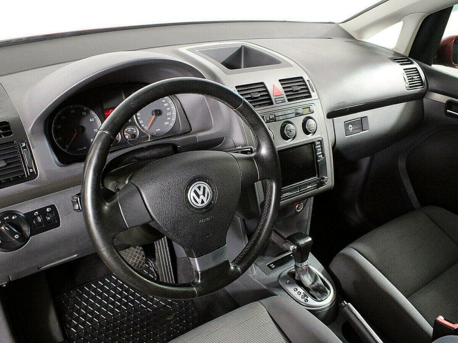 Volkswagen Touran 1.4 РКПП, 2007, 197 000 км фото 7