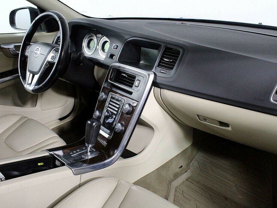 Volvo S60 1.6 РКПП, 2012, 134 000 км фото 6