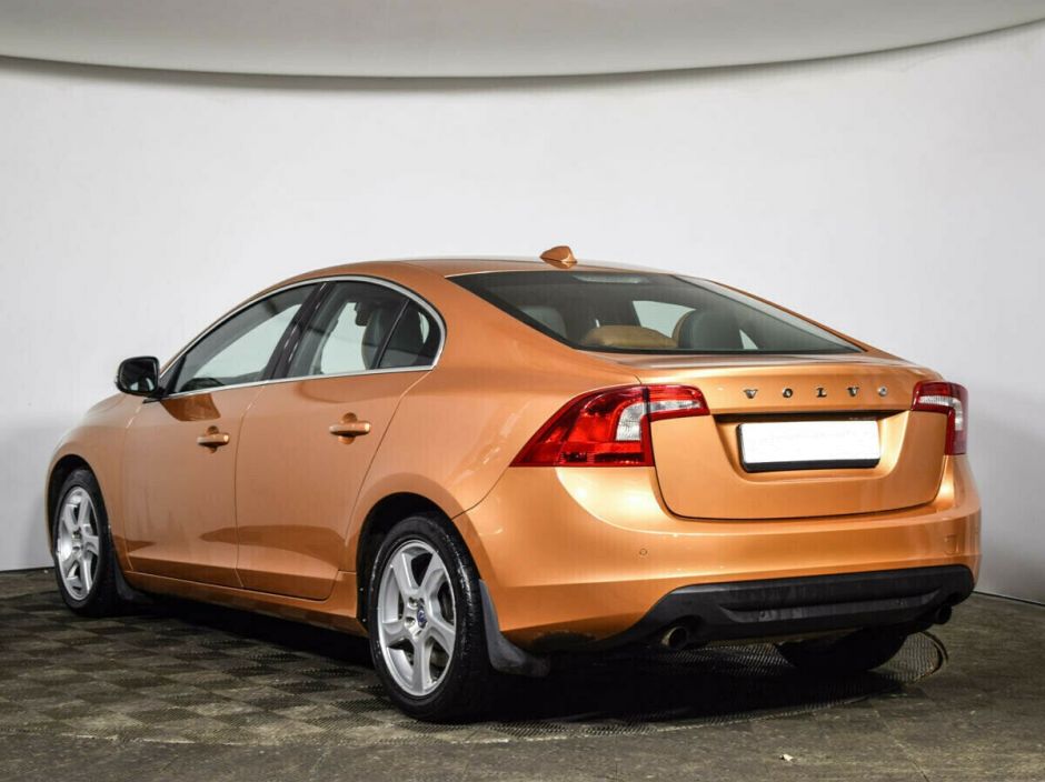 Volvo S60 1.6 РКПП, 2012, 132 000 км фото 4