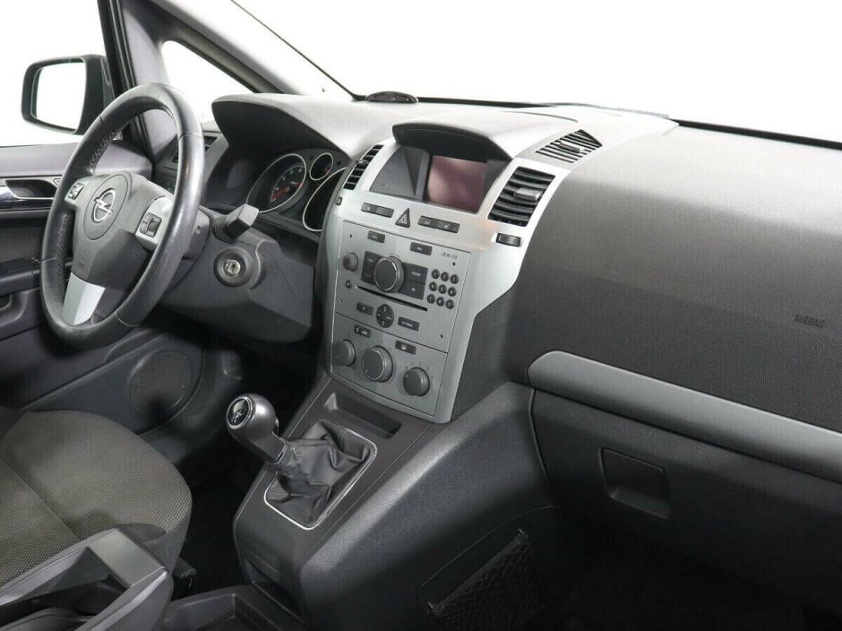 Opel Zafira 1.8 МКПП, 2012, 141 000 км фото 6