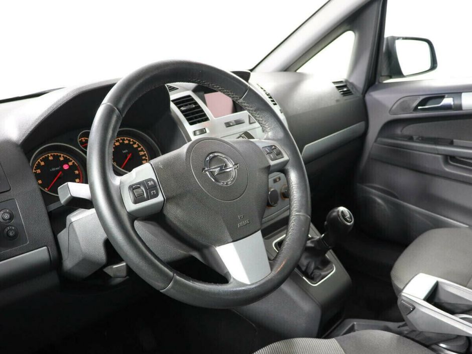 Opel Zafira 1.8 МКПП, 2012, 141 000 км фото 7