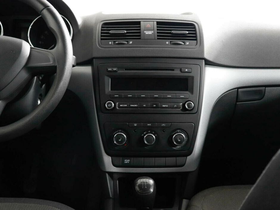 Skoda Yeti 1.6 МКПП, 2015, 110 000 км фото 7