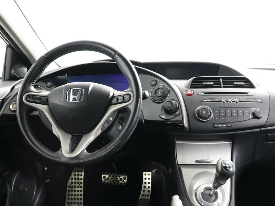 Honda Civic 1.8 РКПП, 2008, 183 000 км фото 5