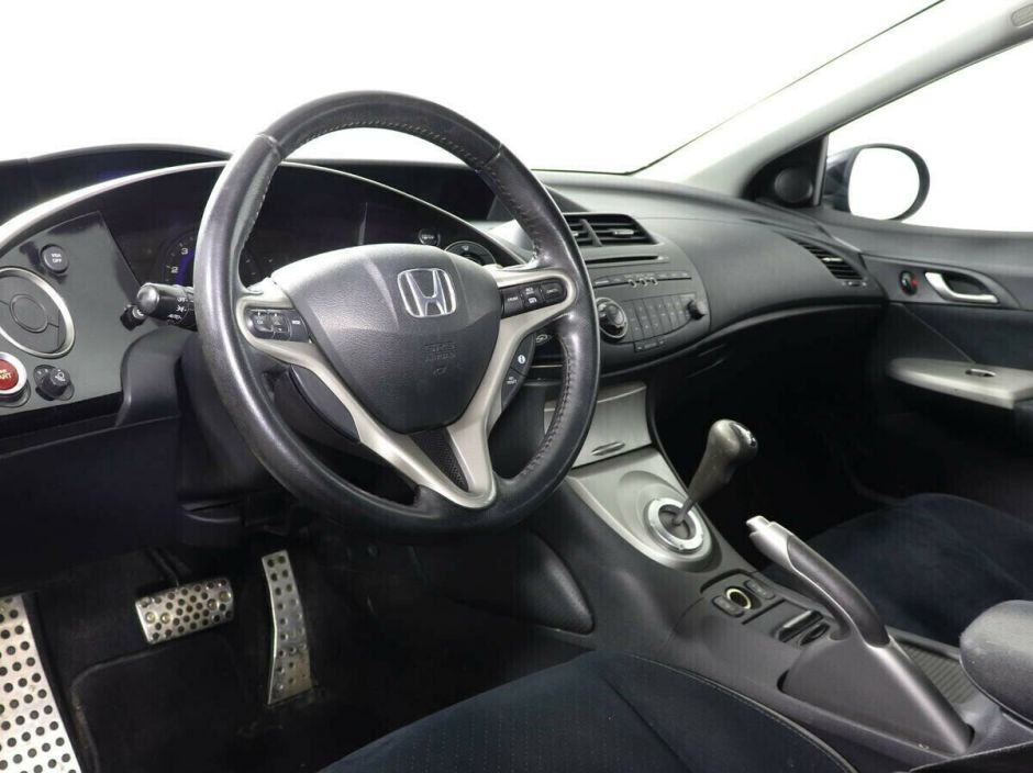 Honda Civic 1.8 РКПП, 2008, 183 000 км фото 6