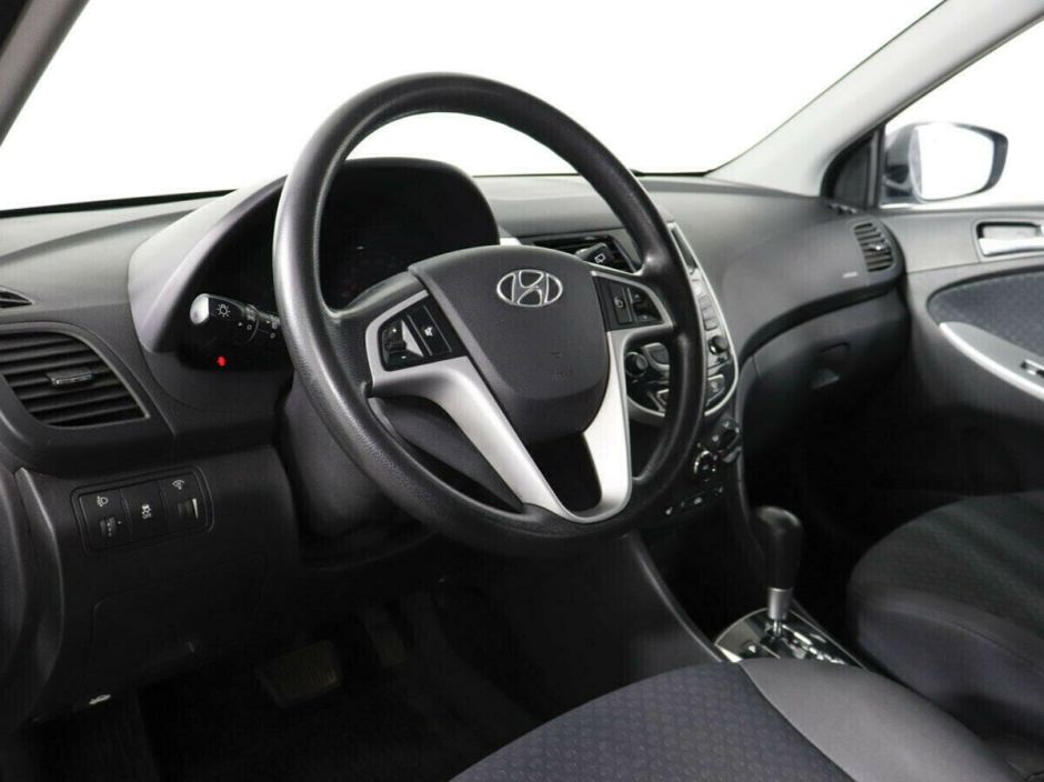 Hyundai Solaris 1.4 АКПП, 2012, 134 000 км фото 6