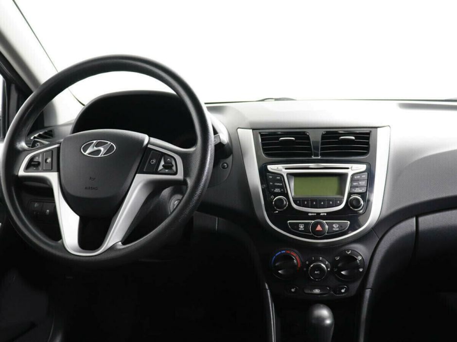 Hyundai Solaris 1.4 АКПП, 2012, 134 000 км фото 8