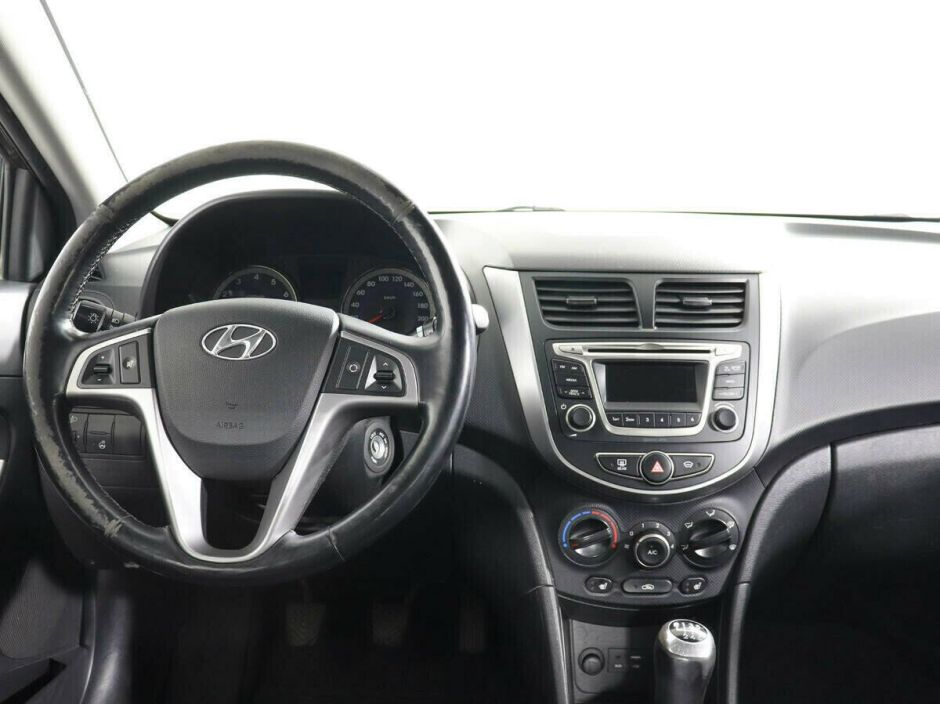 Hyundai Solaris 1.6 МКПП, 2016, 87 000 км фото 8