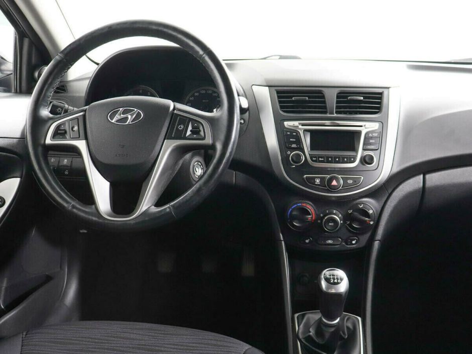 Hyundai Solaris 1.6 МКПП, 2017, 77 000 км фото 5