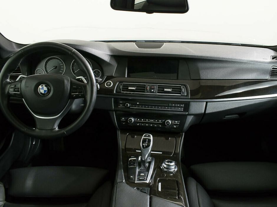 BMW 5 серии 3.0 АКПП, 2010, 164 000 км фото 8