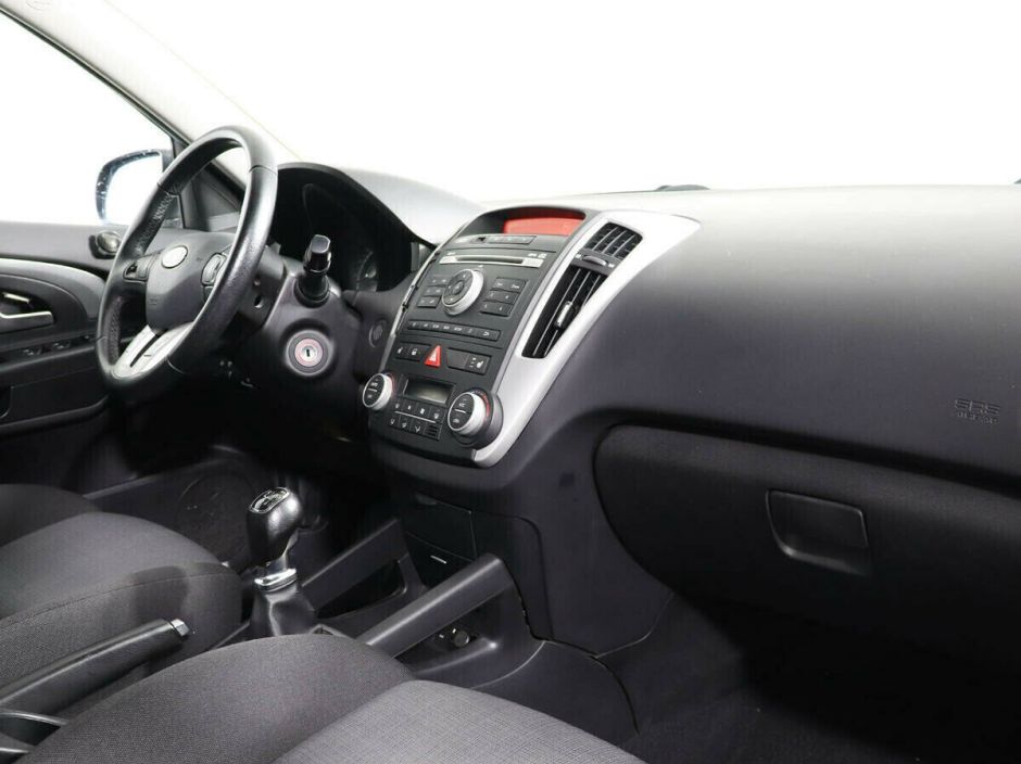 Kia Ceed 1.6 МКПП, 2012, 141 000 км фото 8