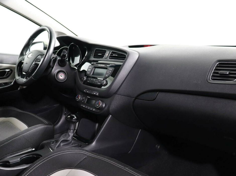 Kia Ceed 1.6 АКПП, 2015, 96 000 км фото 9