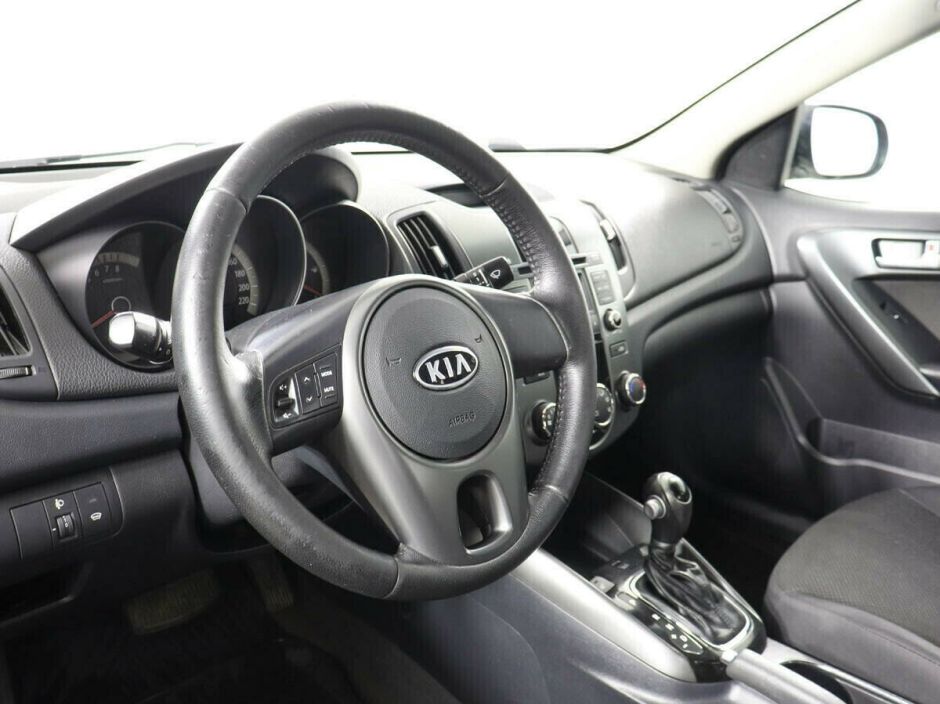 Kia Cerato 1.6 АКПП, 2011, 150 000 км фото 5