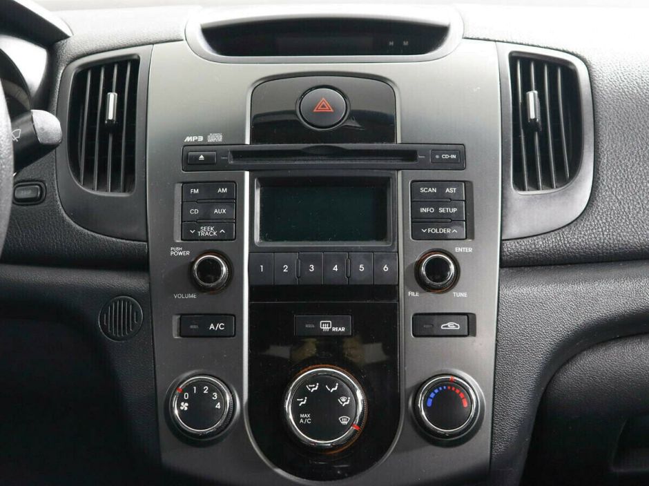 Kia Cerato 1.6 АКПП, 2011, 148 000 км фото 9