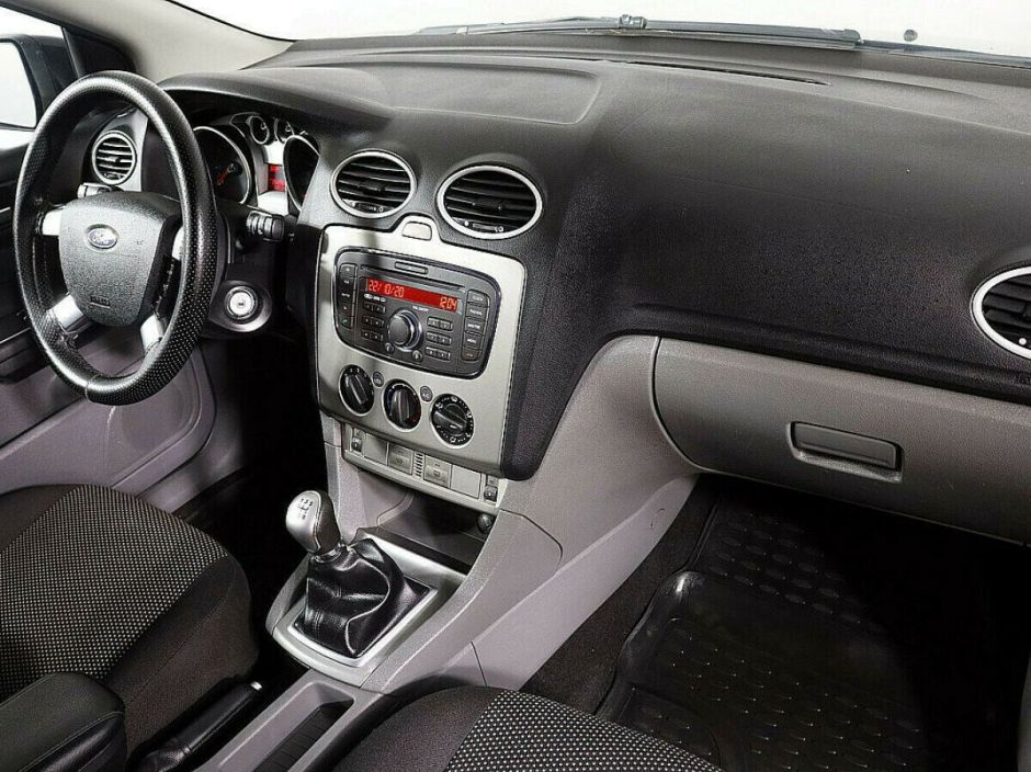 Ford Focus 1.6 МКПП, 2010, 169 000 км фото 5