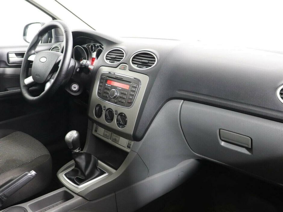 Ford Focus 1.6 МКПП, 2010, 160 000 км фото 5