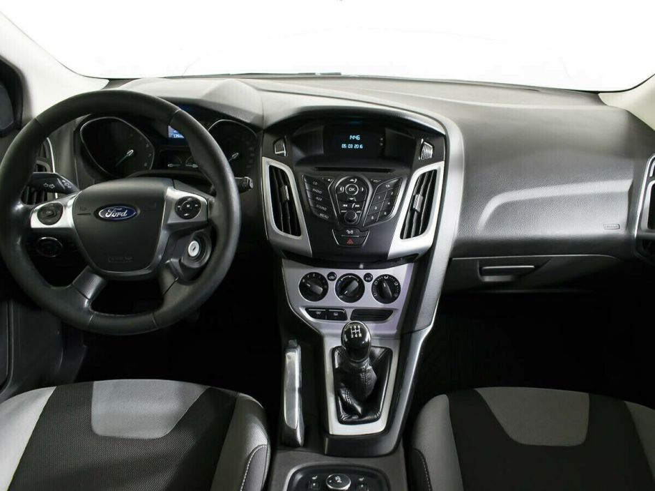 Ford Focus 1.6 МКПП, 2013, 122 000 км фото 7