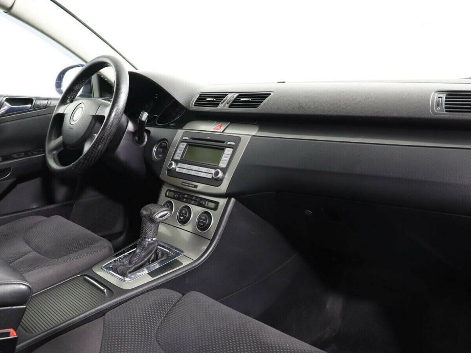 Volkswagen Passat 2.0 АКПП, 2010, 160 000 км фото 9