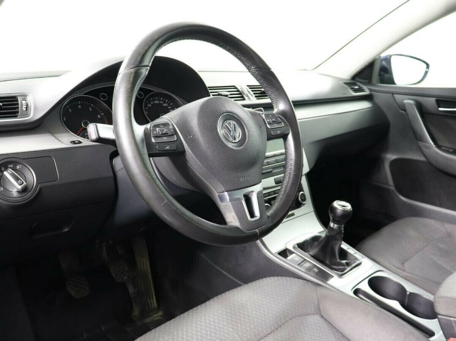 Volkswagen Passat 1.4 МКПП, 2012, 143 000 км фото 6