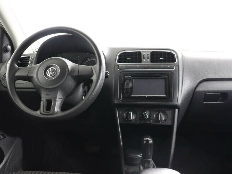 Volkswagen Polo 1.6 АКПП, 2011, 155 000 км фото 6