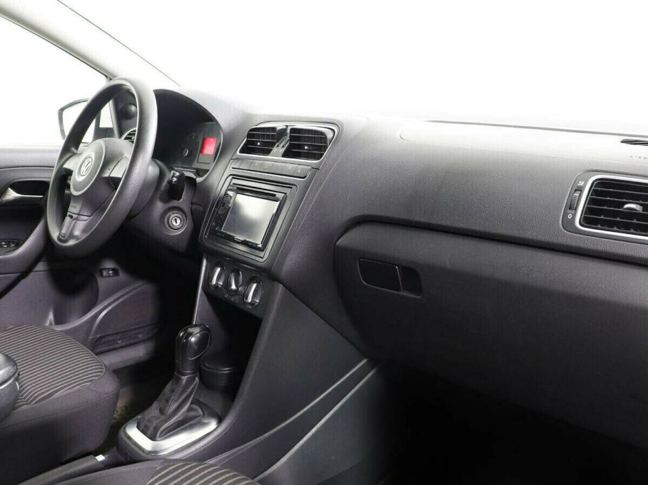 Volkswagen Polo 1.6 АКПП, 2011, 155 000 км фото 8