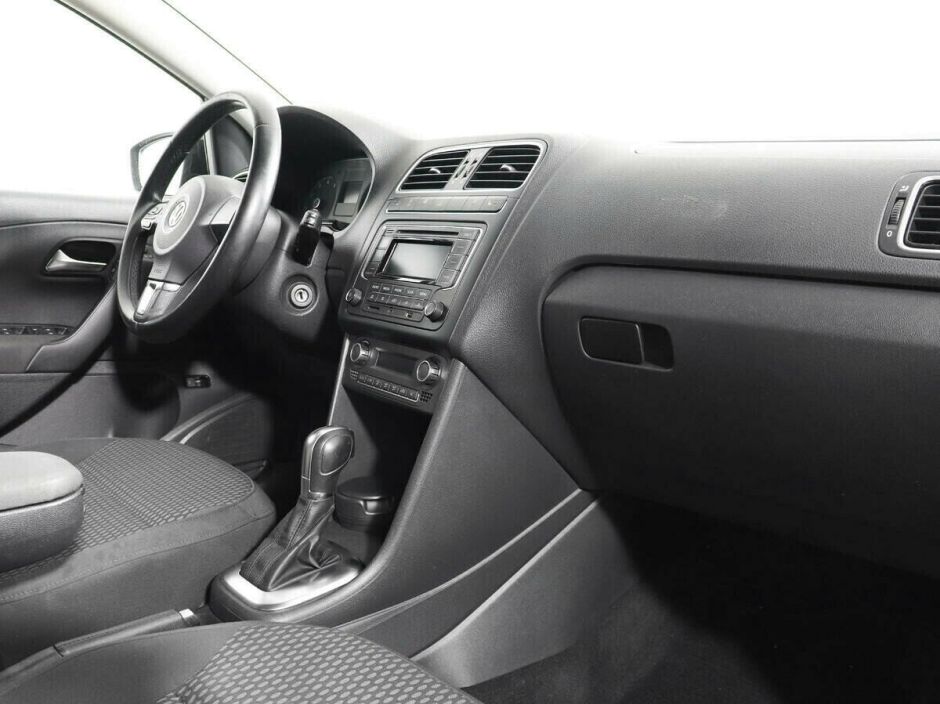 Volkswagen Polo 1.6 АКПП, 2011, 153 000 км фото 5