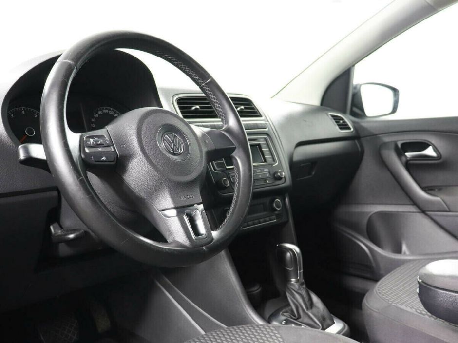 Volkswagen Polo 1.6 АКПП, 2011, 153 000 км фото 6