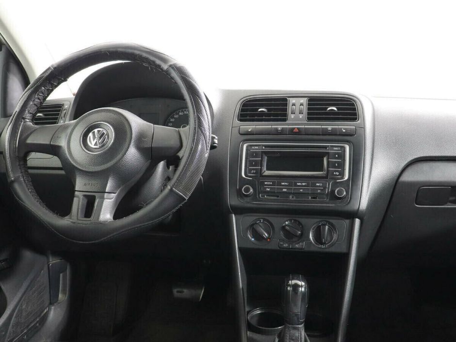 Volkswagen Polo 1.6 АКПП, 2012, 142 000 км фото 8
