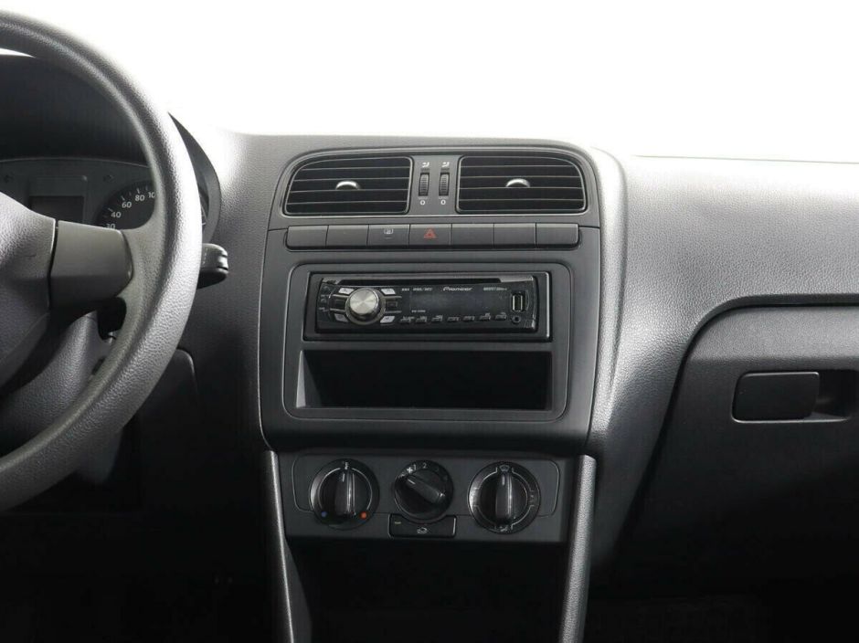 Volkswagen Polo 1.6 МКПП, 2011, 150 000 км фото 7