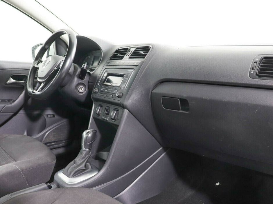 Volkswagen Polo 1.6 АКПП, 2016, 86 000 км фото 7