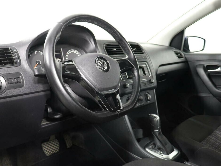 Volkswagen Polo 1.6 АКПП, 2017, 83 000 км фото 5
