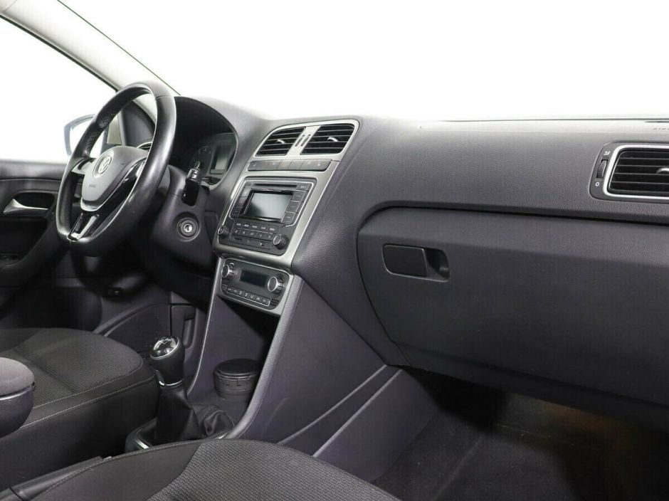 Volkswagen Polo 1.6 МКПП, 2018, 60 000 км фото 7