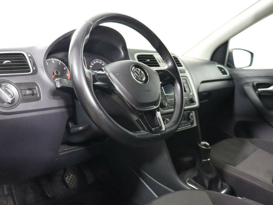 Volkswagen Polo 1.6 МКПП, 2019, 52 000 км фото 5