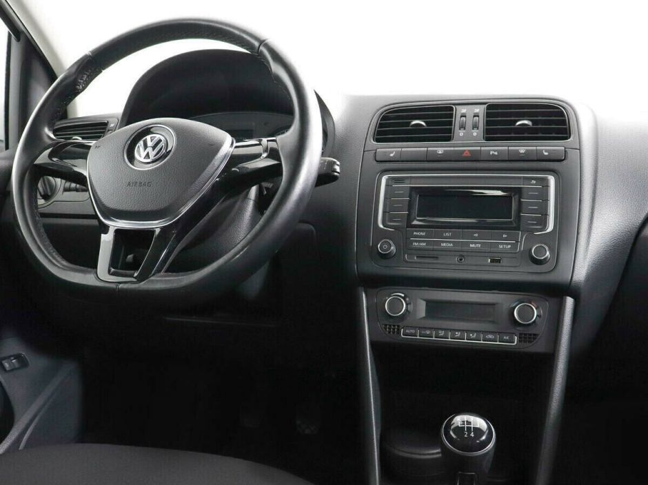 Volkswagen Polo 1.6 МКПП, 2016, 93 000 км фото 9