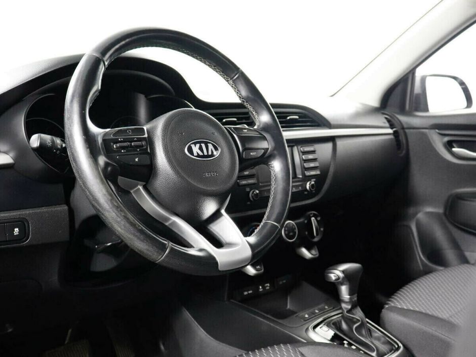 Kia Rio 1.6 АКПП, 2017, 77 000 км фото 6