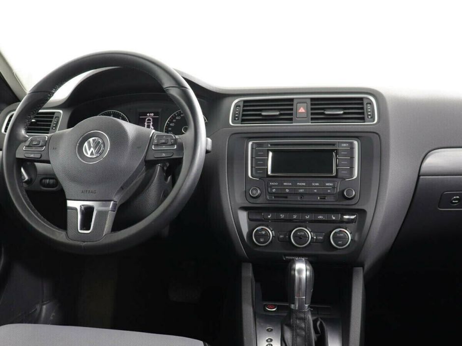 Volkswagen Jetta 1.4 РКПП, 2011, 145 000 км фото 8