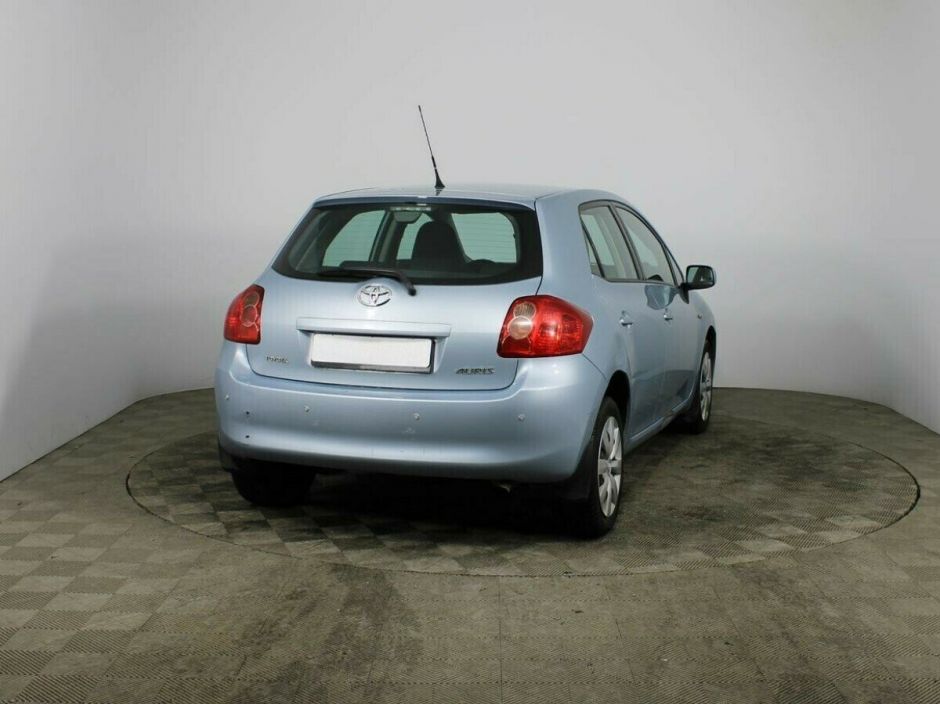 Toyota Auris 1.6 РКПП, 2008, 183 000 км фото 2