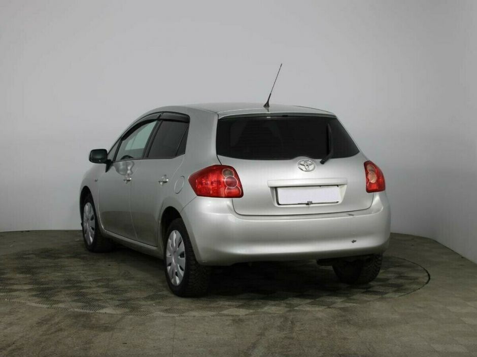 Toyota Auris 1.6 МКПП, 2009, 180 000 км фото 4