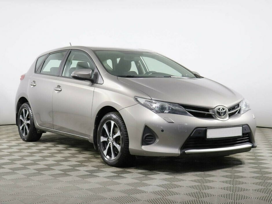 Toyota Auris 1.6 CVT, 2013, 121 000 км фото 3